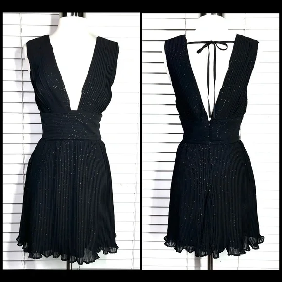 🚫SOLD! NWT🤩|•LA MAISON TALULAH•| V Pleated Chiffon Blk w/Gold Sparkle Dress - Picture 1 of 16